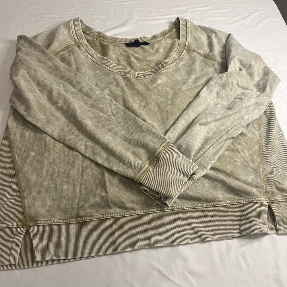 Jane + Delancey Mineral Wash Crew Neck Pullover Sweatshirt‎ Beige Tan Size Large